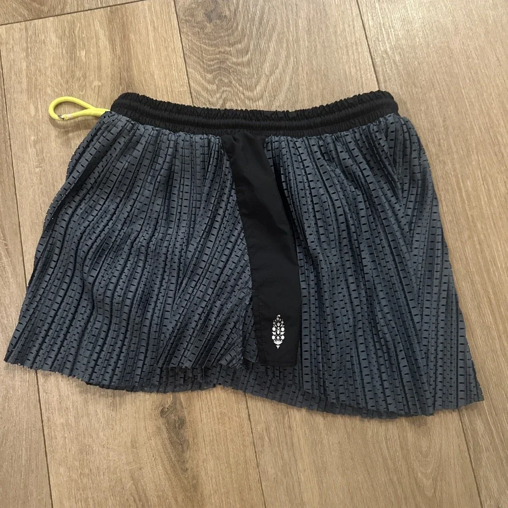 Free Movement Free People Women's Pleated Lace Up Lined Run‎ Shorts